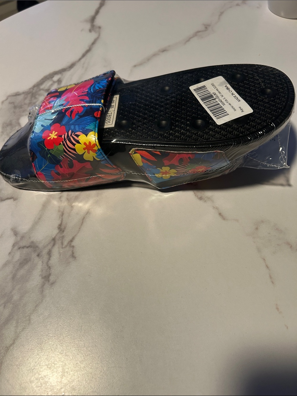 Kids Floral Slide Sandals - Black with Multicolor Floral Strap Sz 1 - Picture 4 of 7